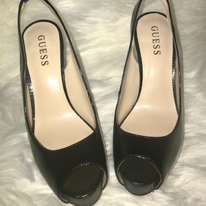 BRAND NEW GUESS - BLACK PUMPS